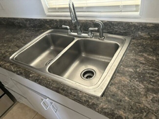 Building Photo - 8718 Ednam Pl