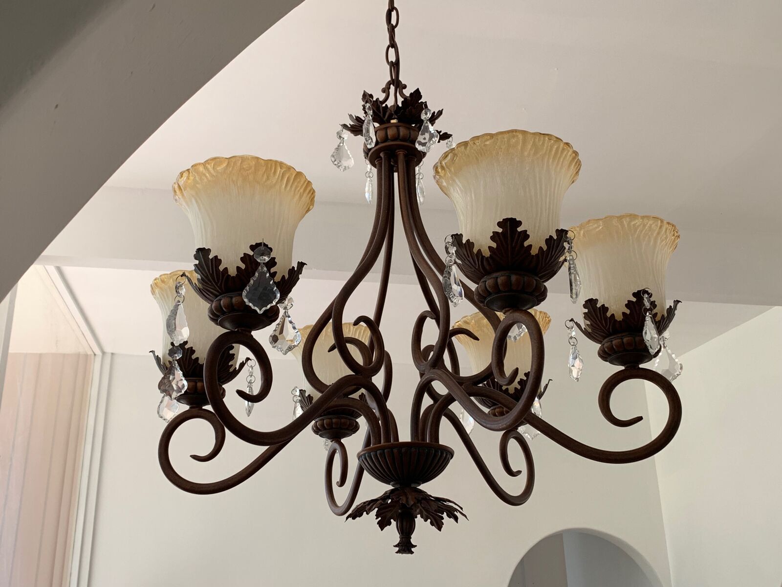 Chandelier at entrance #1 - 10458 Pearson Pl