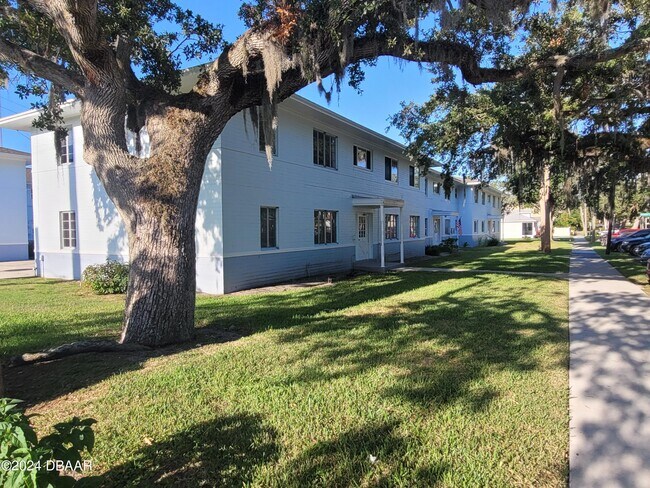 Building Photo - 500 S Beach St