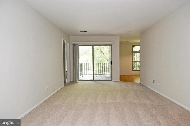 Building Photo - 3302 Woodburn Village Dr