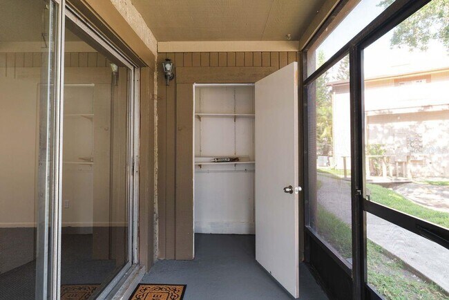 Building Photo - 6312 Newtown Cir