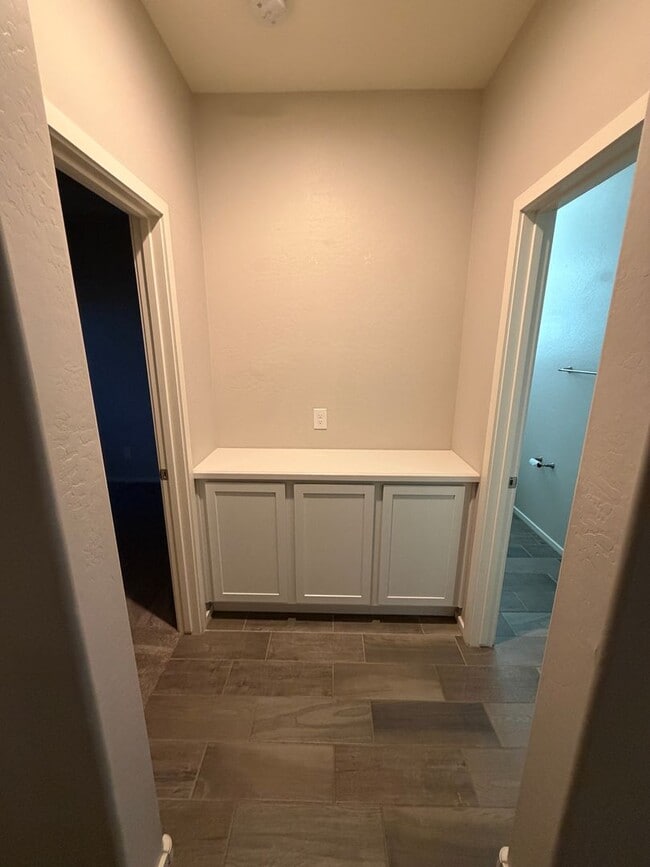 Building Photo - Three Bedroom Two Bath Home with A Den