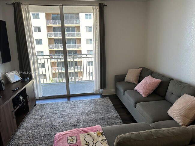 Building Photo - 219 NW 12th Ave