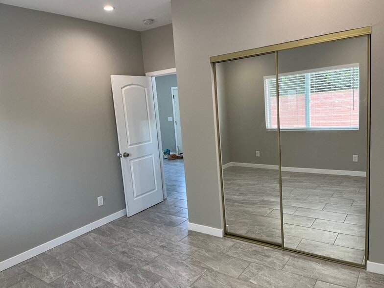 Building Photo - 12225 Brookhaven Park