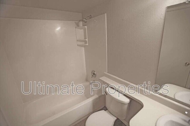 Building Photo - 3832 W Acapulco Ln