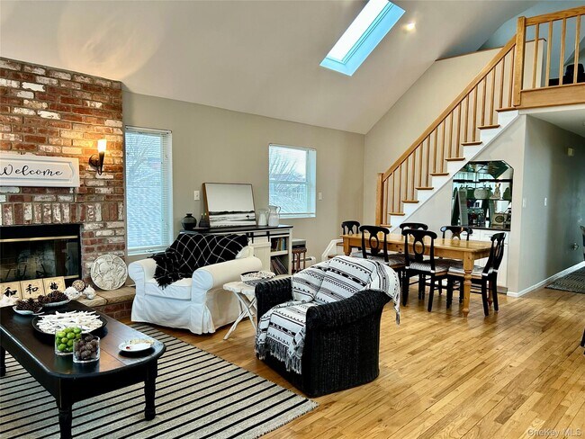 Building Photo - 259 Lincoln Blvd