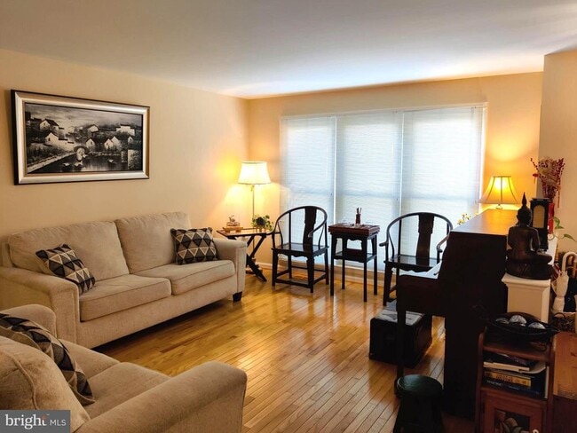 Building Photo - 7212 Burton Hill Ct