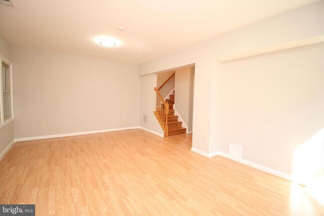 Building Photo - 10137 Treble Ct