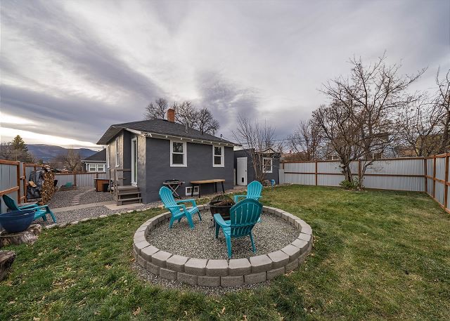 Building Photo - 231 C St