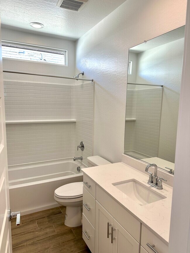 Building Photo - Amazing NEWER Lennar home in Hawes Crossing