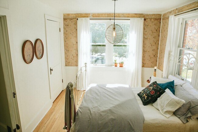 Building Photo - Laurel220 (KC-JF)