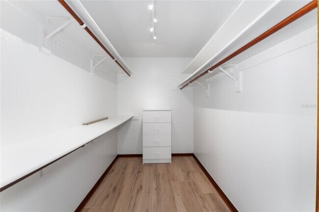 Building Photo - 4464 Willow Wind Ct