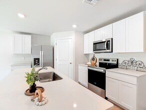 Building Photo - 14168 Hemingway Oaks Trl
