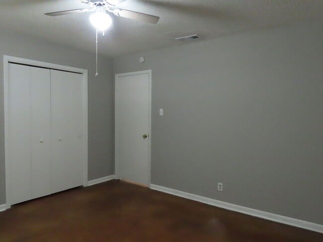 Building Photo - Cozy 2 Bedroom 1 Bath in Whitehouse