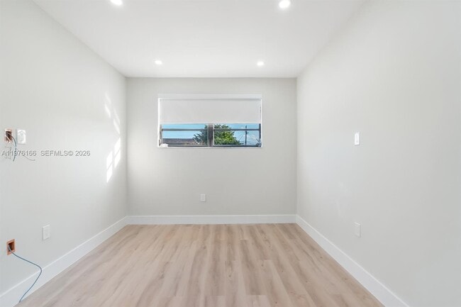 Building Photo - 8421 SW 27th Terrace