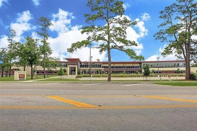 Building Photo - 12662 Rip Van Winkle Dr