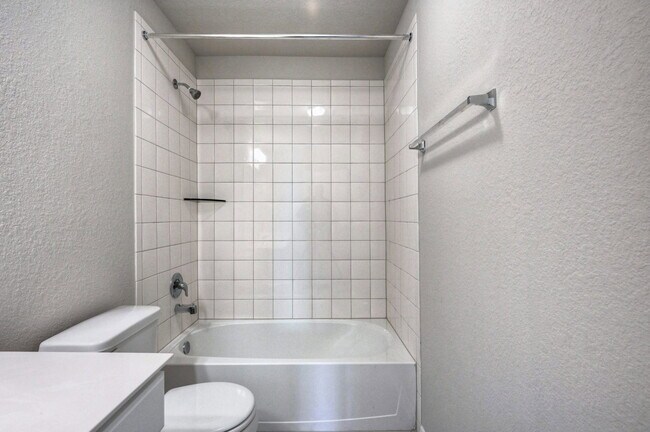 Building Photo - Blue Abbot Drive, Fresno, TX 77545 - 4 BR 2.5 BA single-family home