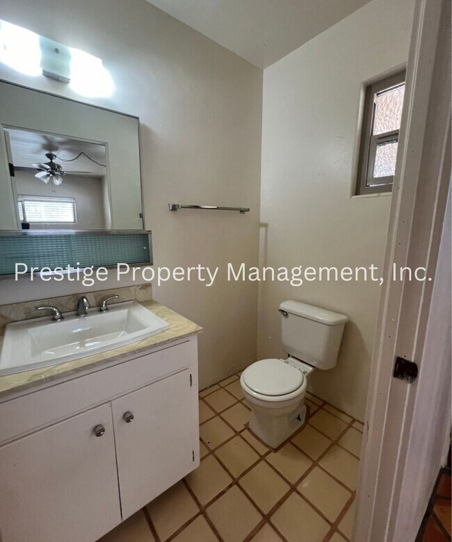 Building Photo - 3BD 2BA Waiting for You to Call Home!!