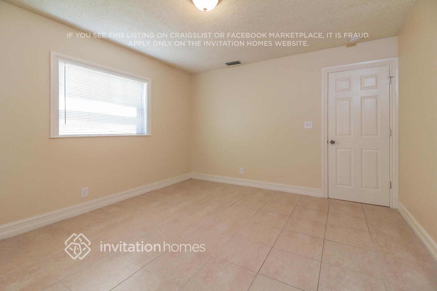 Building Photo - 22816 SW 65th Way