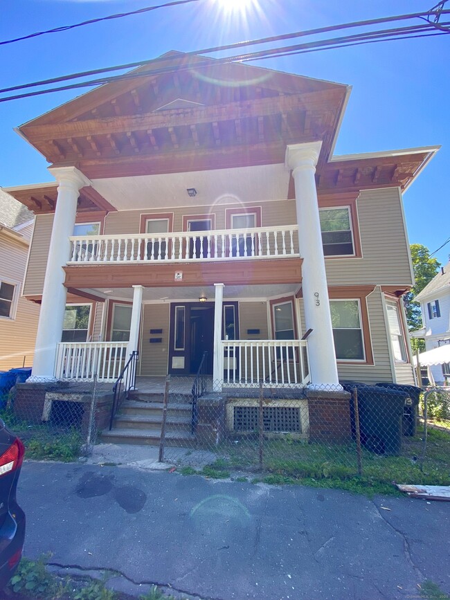 Building Photo - 93 Hillside Ave
