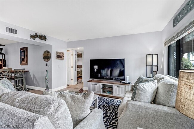 Building Photo - 69 7th St