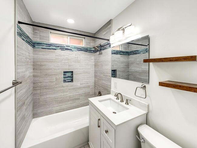 Building Photo - 6123 Horton Dr