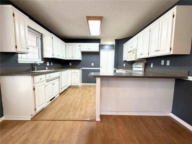 Building Photo - 5 Haslingden Ln