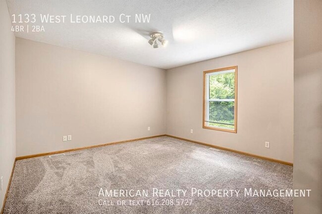 Building Photo - 1133 W Leonard Ct