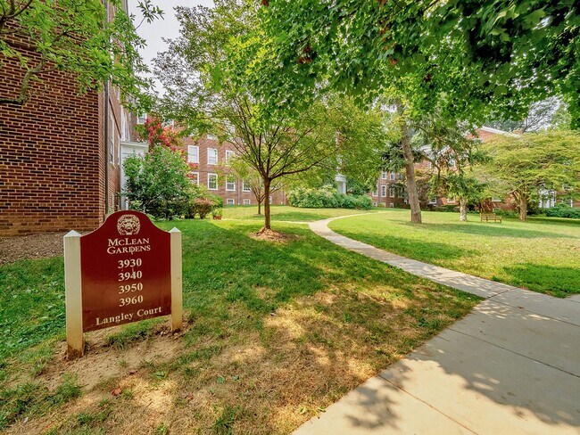 Building Photo - 3940 Langley Ct NW