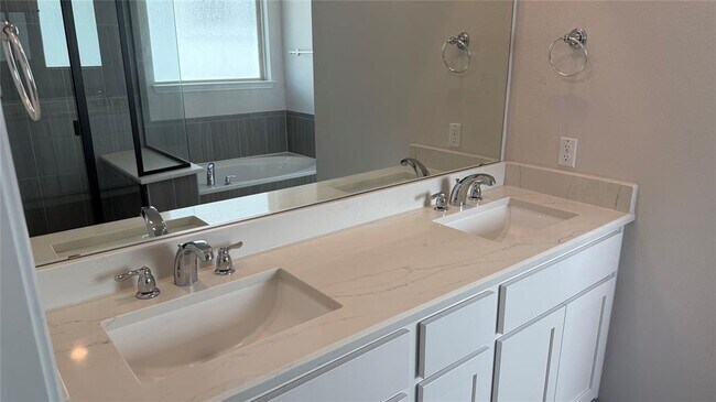 Building Photo - 4620 Modena Bay Bend