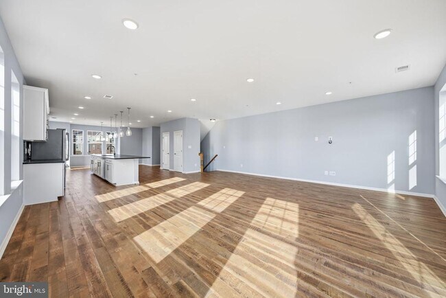 Building Photo - 9701 Tealbriar Dr