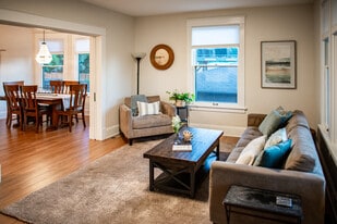 Building Photo - 1111 W 12th Ave