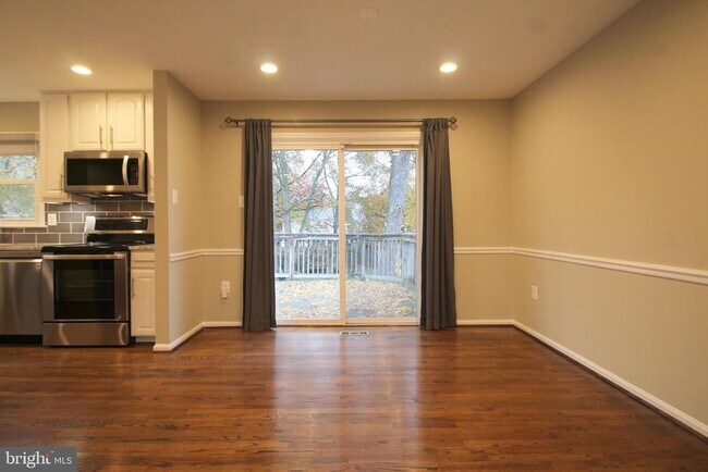 Building Photo - 4500 Lantern Pl