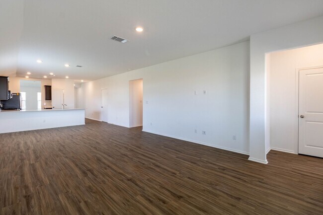 Building Photo - 5601 Bellissima Way