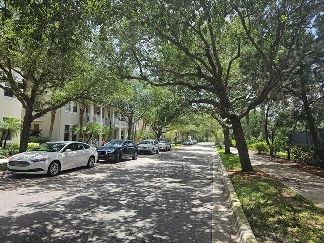 Building Photo - 1562 Grande Cull Way