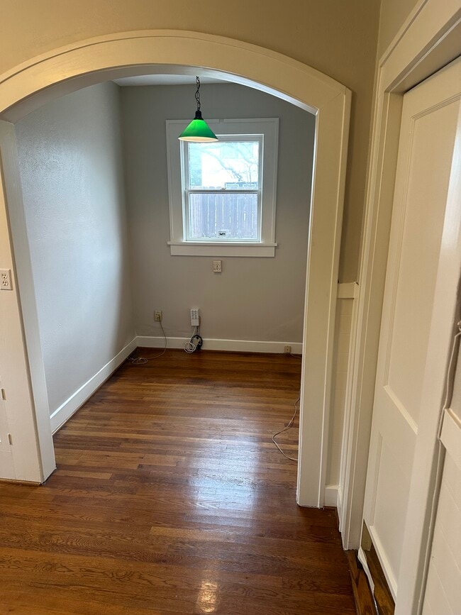 Kitchen Nook - 2600 Lubbock Ave