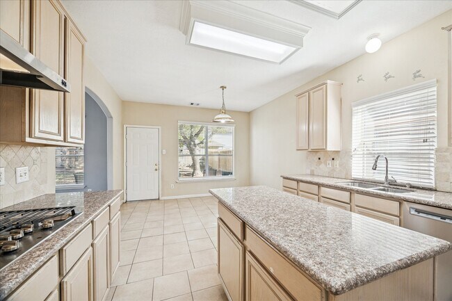 Building Photo - 17610 Forest Haven Trail
