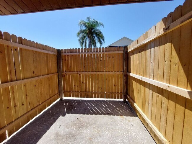 Building Photo - 124 Rebecca Ln