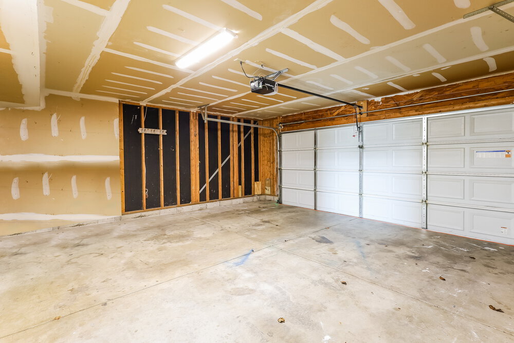 Building Photo - 450 Lake Shore Ct