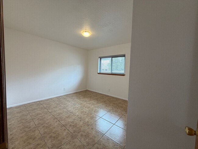 Building Photo - 1307 Rufina Ln