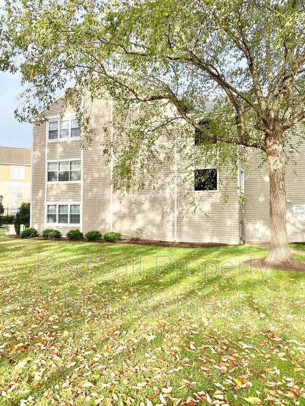 Building Photo - 15 Cape Dorey Dr