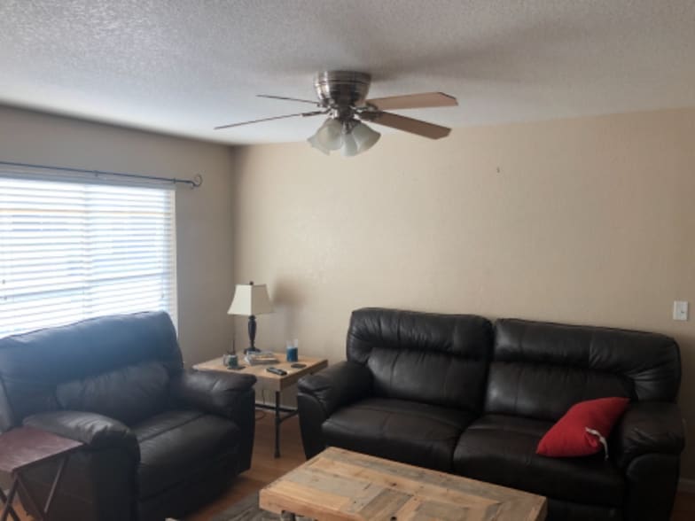 Building Photo - 4018 Independence Dr