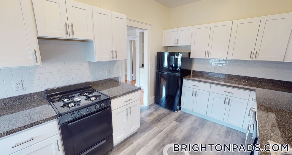 Building Photo - 130 Englewood Ave