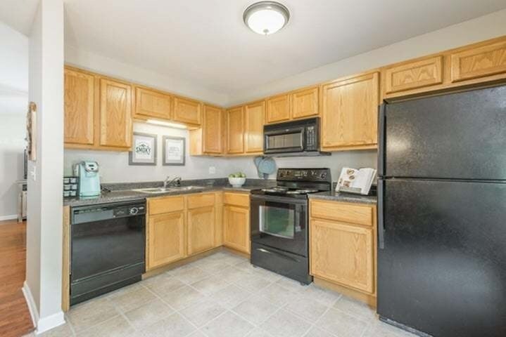 Building Photo - 10579 Missoula Way