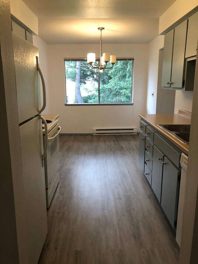 Building Photo - 17109 NE 45th St