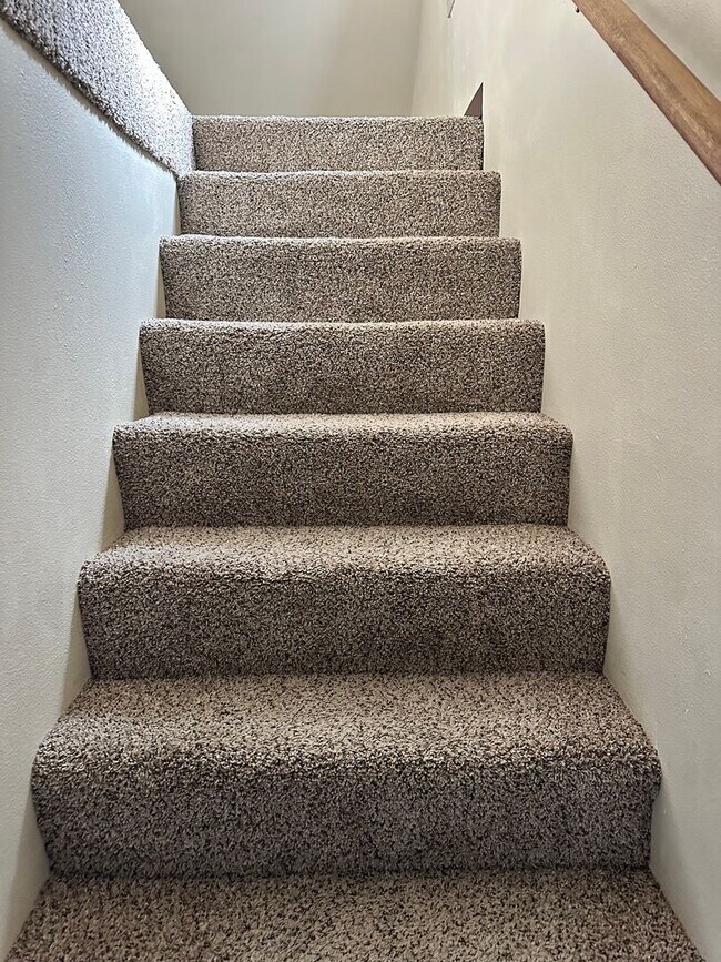 Building Photo - Private Boise Bench Studio Home