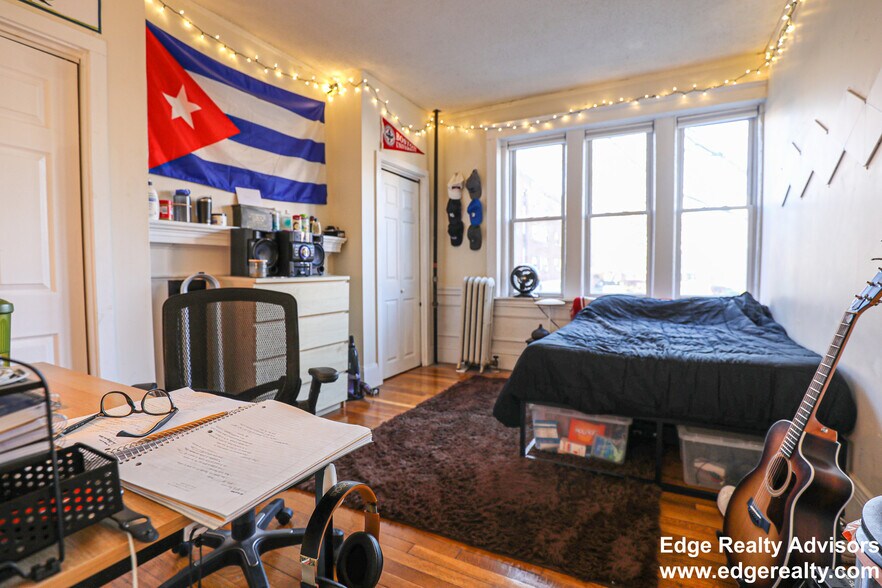 Building Photo - 12 Elba St