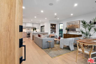 Building Photo - 2565 Veteran Ave