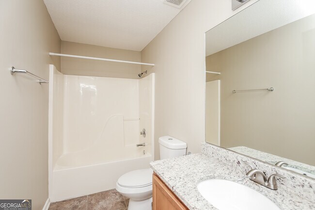 Building Photo - 3012 Edgefield Dr SW