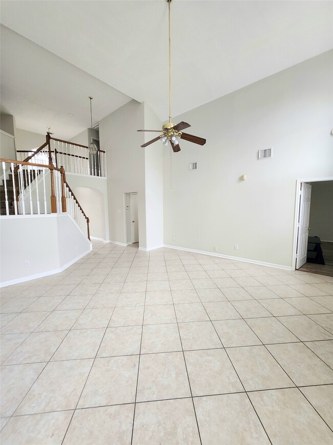 Building Photo - 14335 Berrington Dr